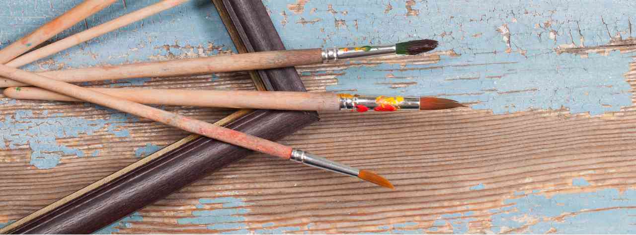 Les accessoires de la peinture par numéros